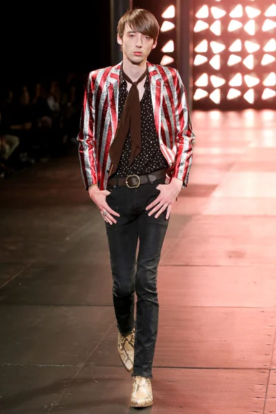 Look 40